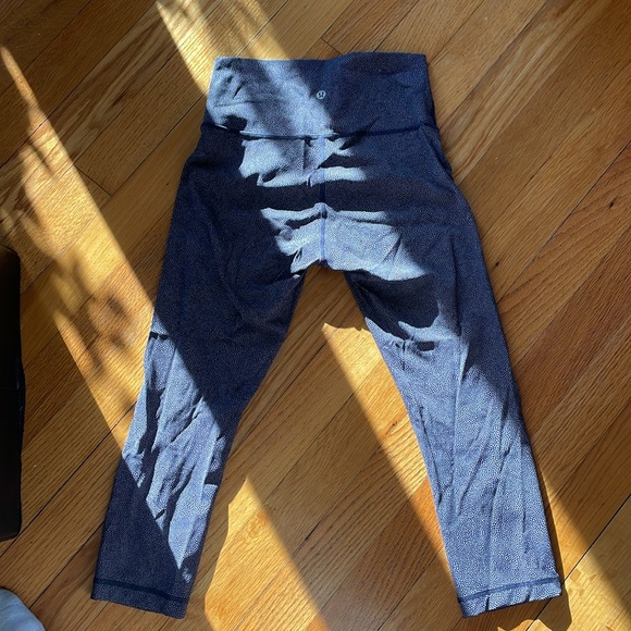 Lululemon Capris Leggings - Picture 3 of 4